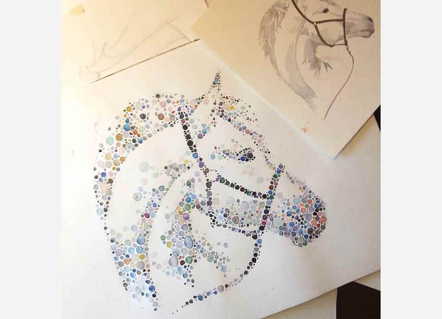 puntos de colores de acuarela