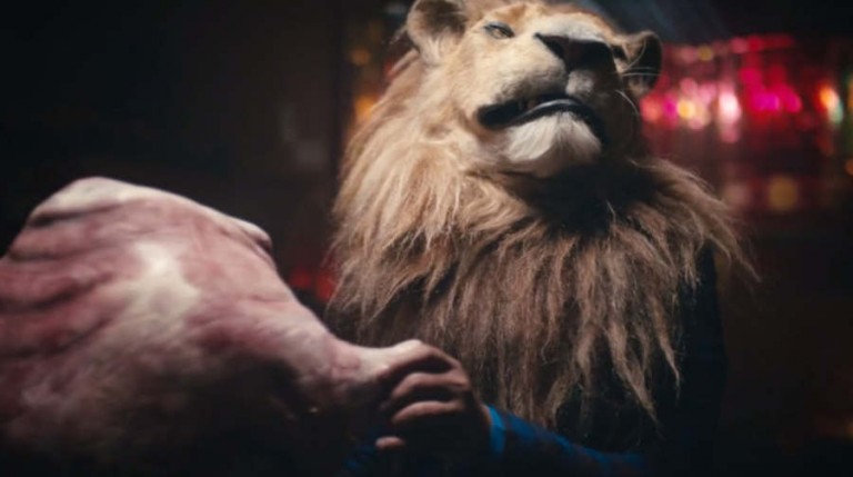 comercial con león
