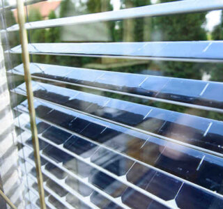 persianas con celdas solares