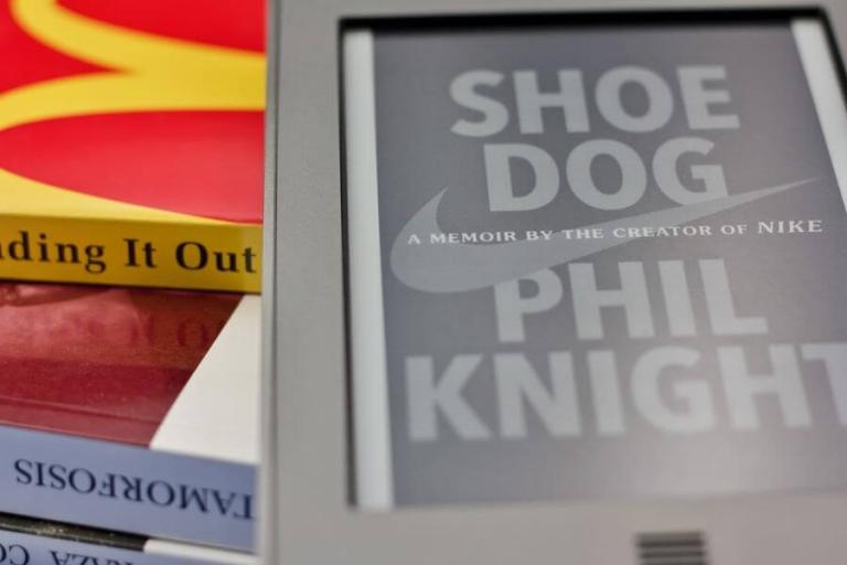 A Memoir by the Creator of NIKE